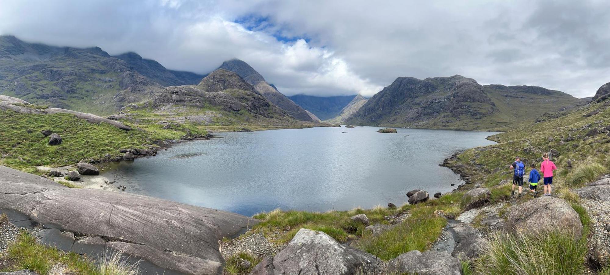 Carnmhor, Isle Of Skye - Stunning 242 Year Old On Its Own Sea Shore! Breakish