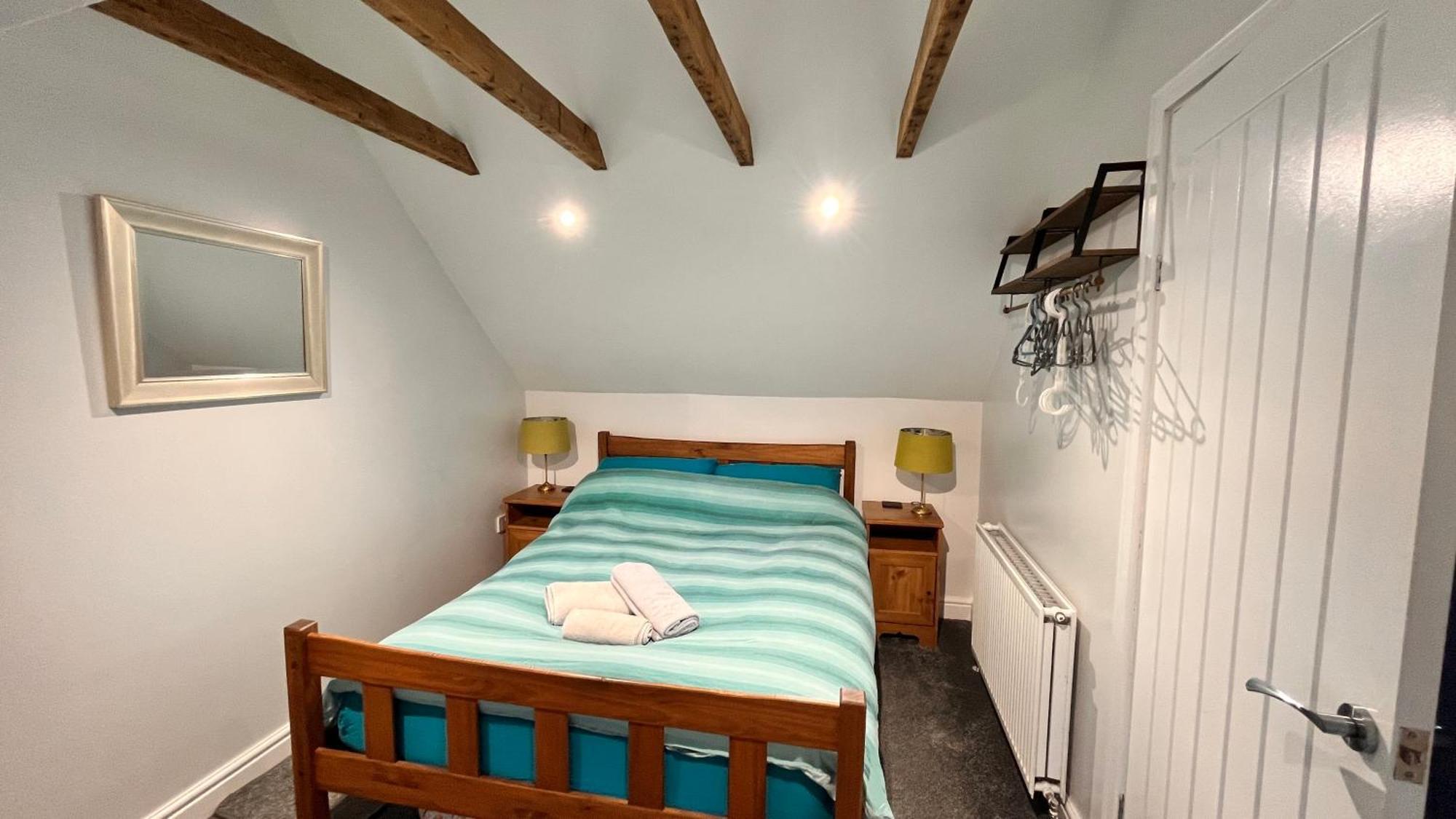 Vakantiehuis Carnmhor, Isle Of Skye - Stunning 242 Year Old On Its Own Sea Shore!