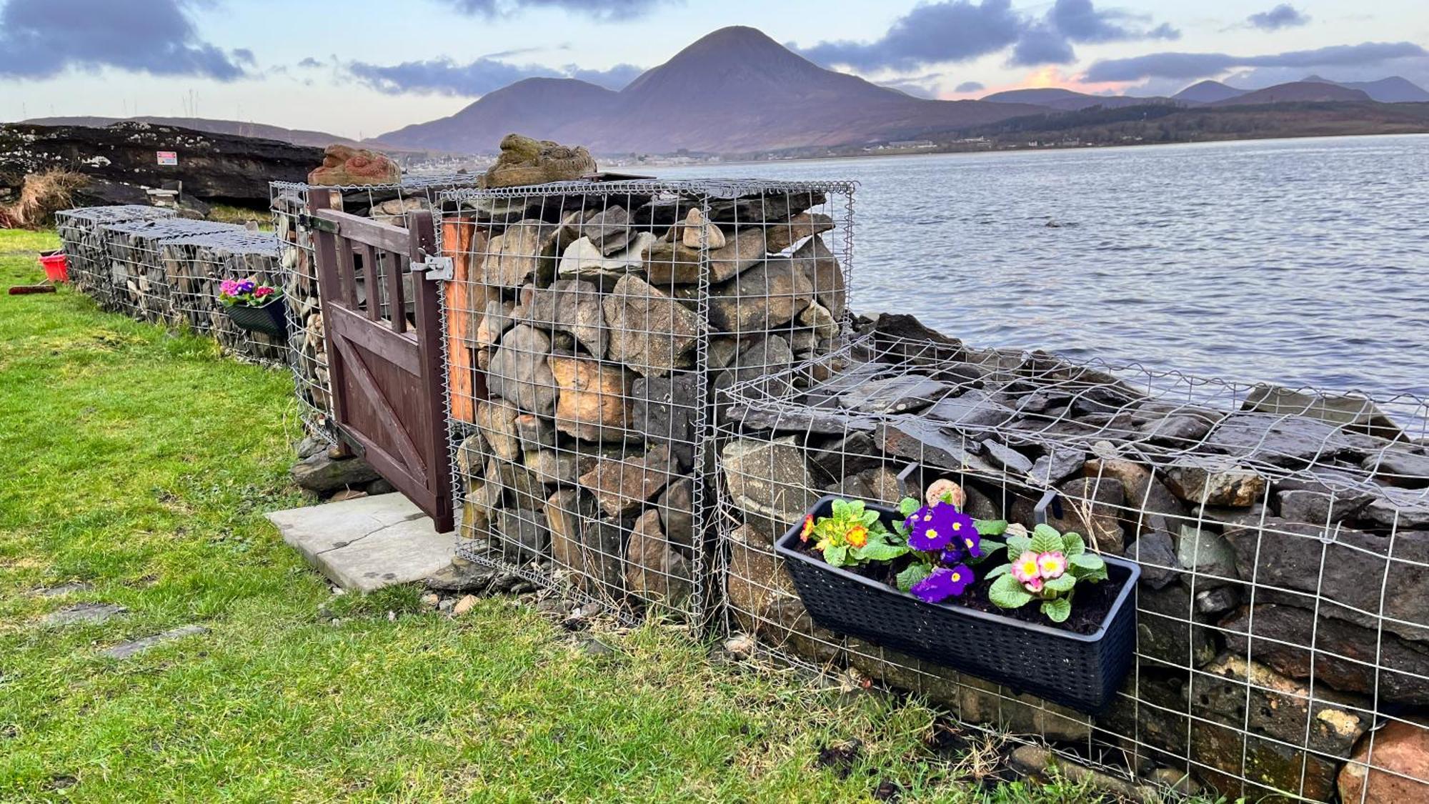 Carnmhor, Isle Of Skye - Stunning 242 Year Old On Its Own Sea Shore! *