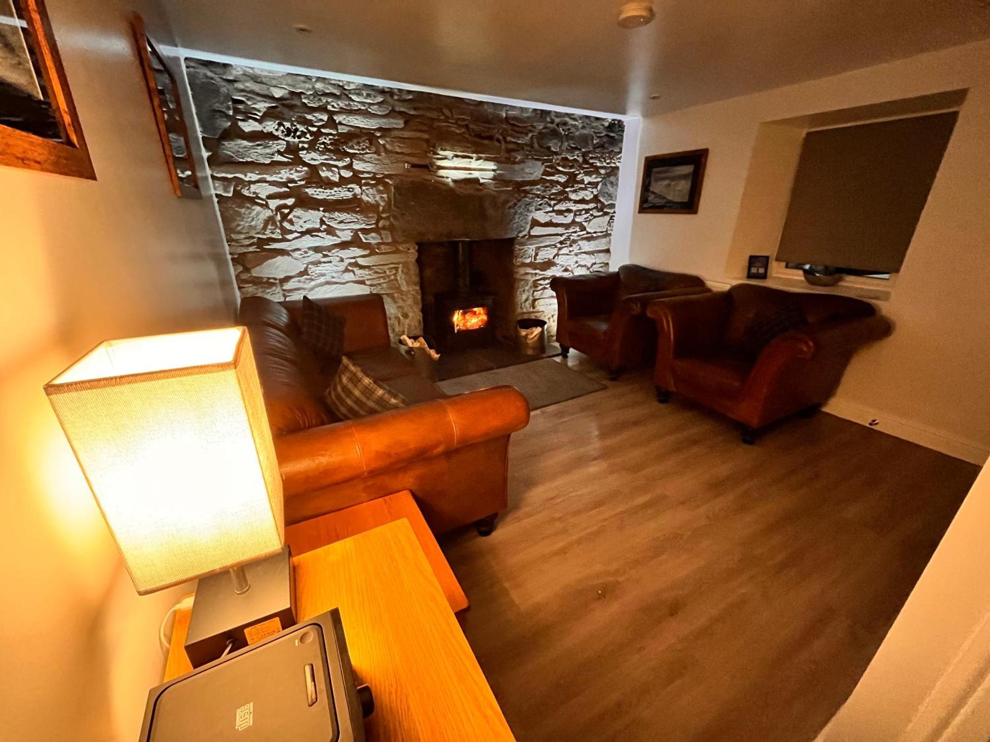 Carnmhor, Isle Of Skye - Stunning 242 Year Old On Its Own Sea Shore! Vakantiehuis *