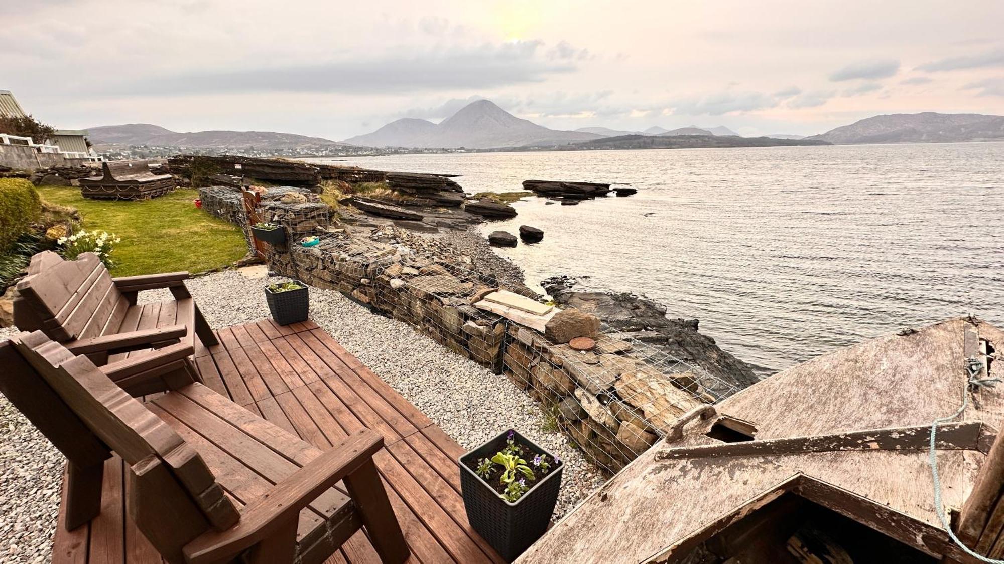 Vakantiehuis Carnmhor, Isle Of Skye - Stunning 242 Year Old On Its Own Sea Shore! Breakish