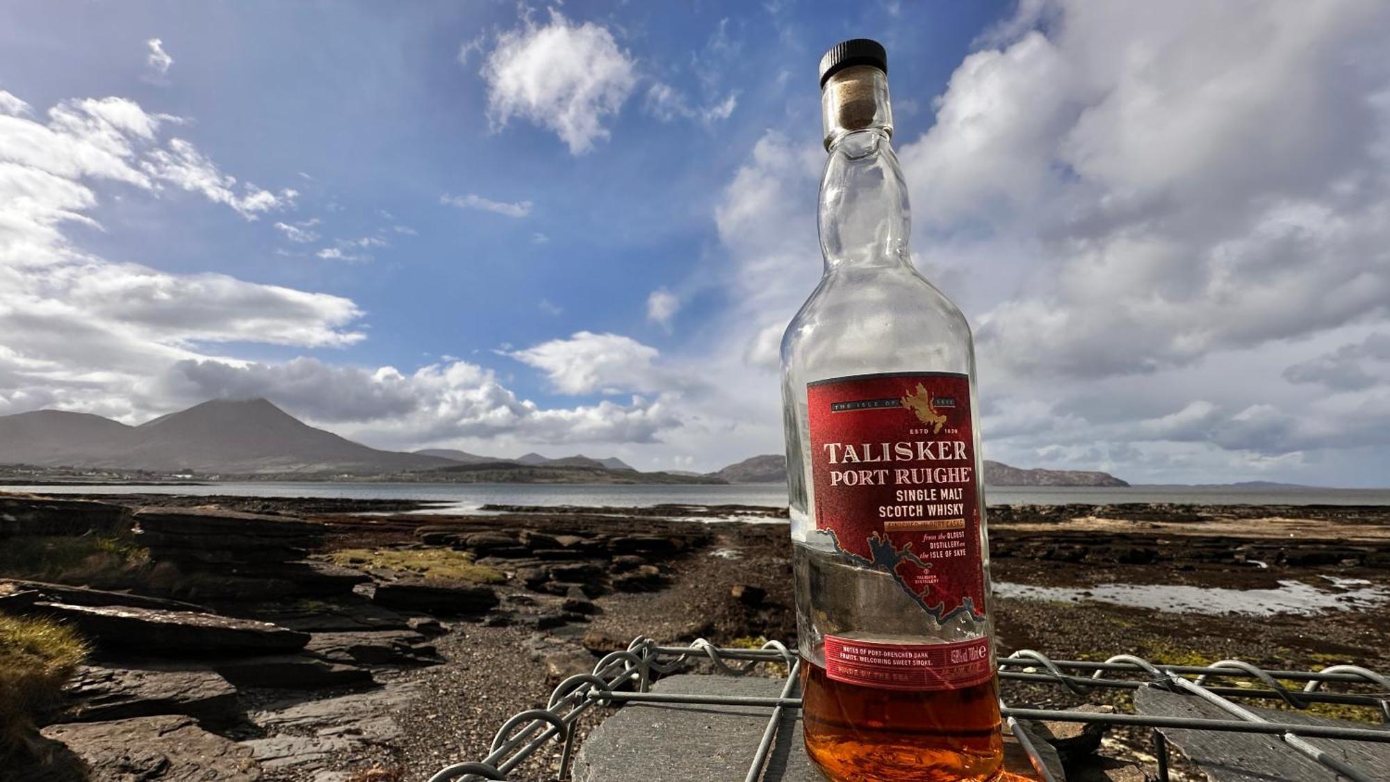 Carnmhor, Isle Of Skye - Stunning 242 Year Old On Its Own Sea Shore! *